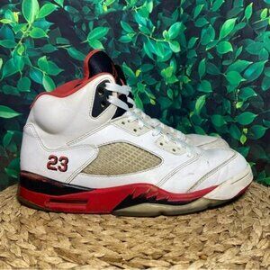 Jordan 5 fire red shoes size 9